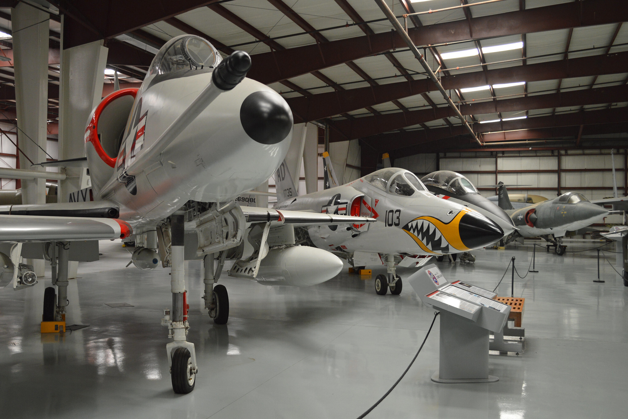 Skyhawk, Tiger, Tomcat & Starfighter. Yanks Air Museum, 28-2-2016 by Alan Wilson via Flickr/CC BY-SA 2.0